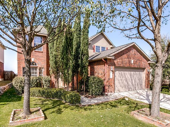 GREAT CURB APPEAL