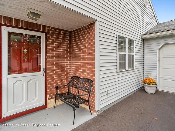 4th image of 24 Morden Close #1000