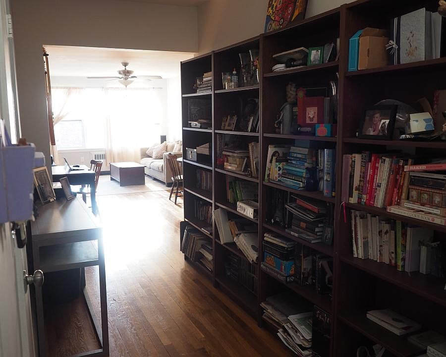 Hallway/foyer