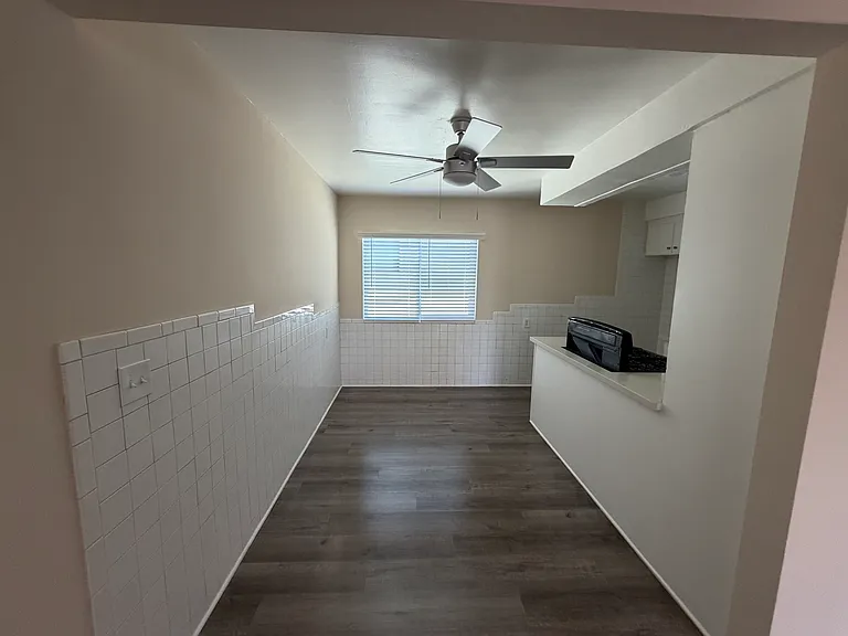 11600 Adenmoor Ave — Photo 2
