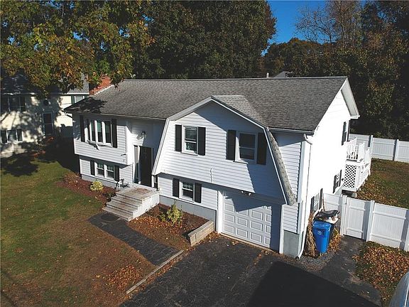 2nd image of 15 Desmarais St
