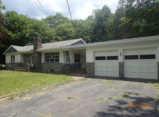 1047 Tobyhanna Rd, Gouldsboro, PA 18424