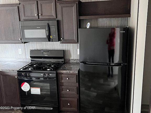 5th image of 236 Birchwood Est