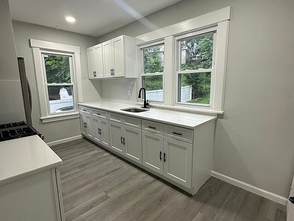 3rd image of 145 Westville Ave Floor 1