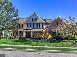 2718 Meadow Cross Way, York, PA 17402