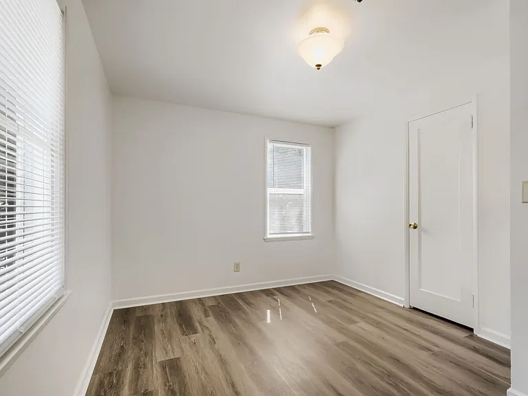 7311 40th Ave SW — Photo 14