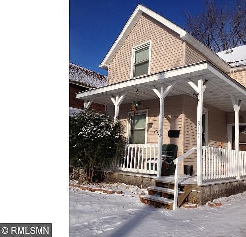 1st image of 815 26th Ave NE