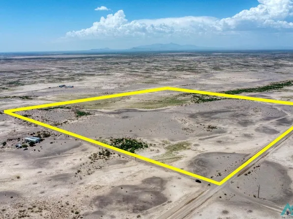 Vibora Rd SE, Deming, NM 88030