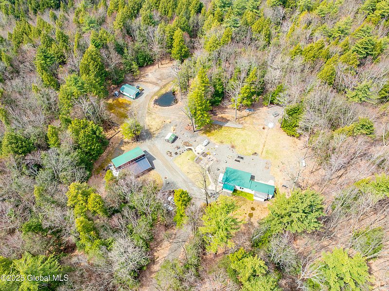 3rd image of 77 Davitt Lake Road