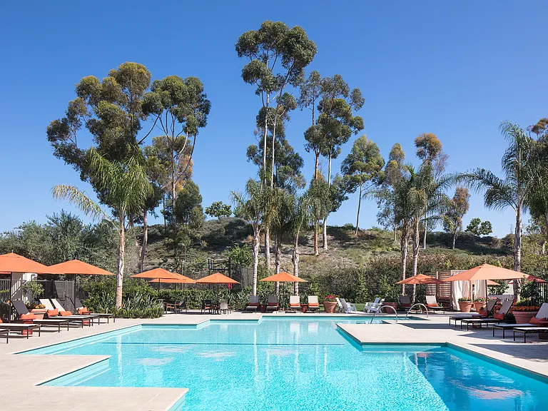 Aliso Town Center Apartment Homes — Photo 14