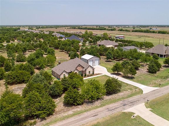 3rd image of 4210 County Road 2613
