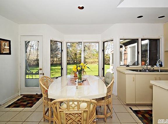 5th image of 7 Beaverbrook Dr