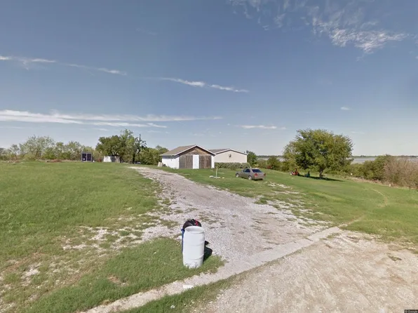 135 SE County Road 3048, Corsicana, TX 75109