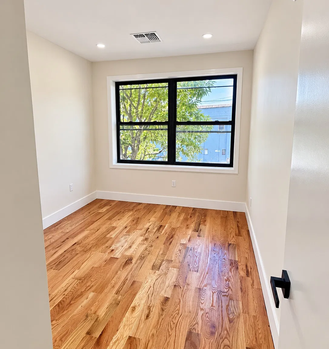 2 bed, $2,200 — Photo 3