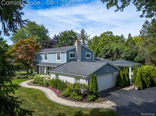 5624 Sutters Ln, Bloomfield Hills, MI