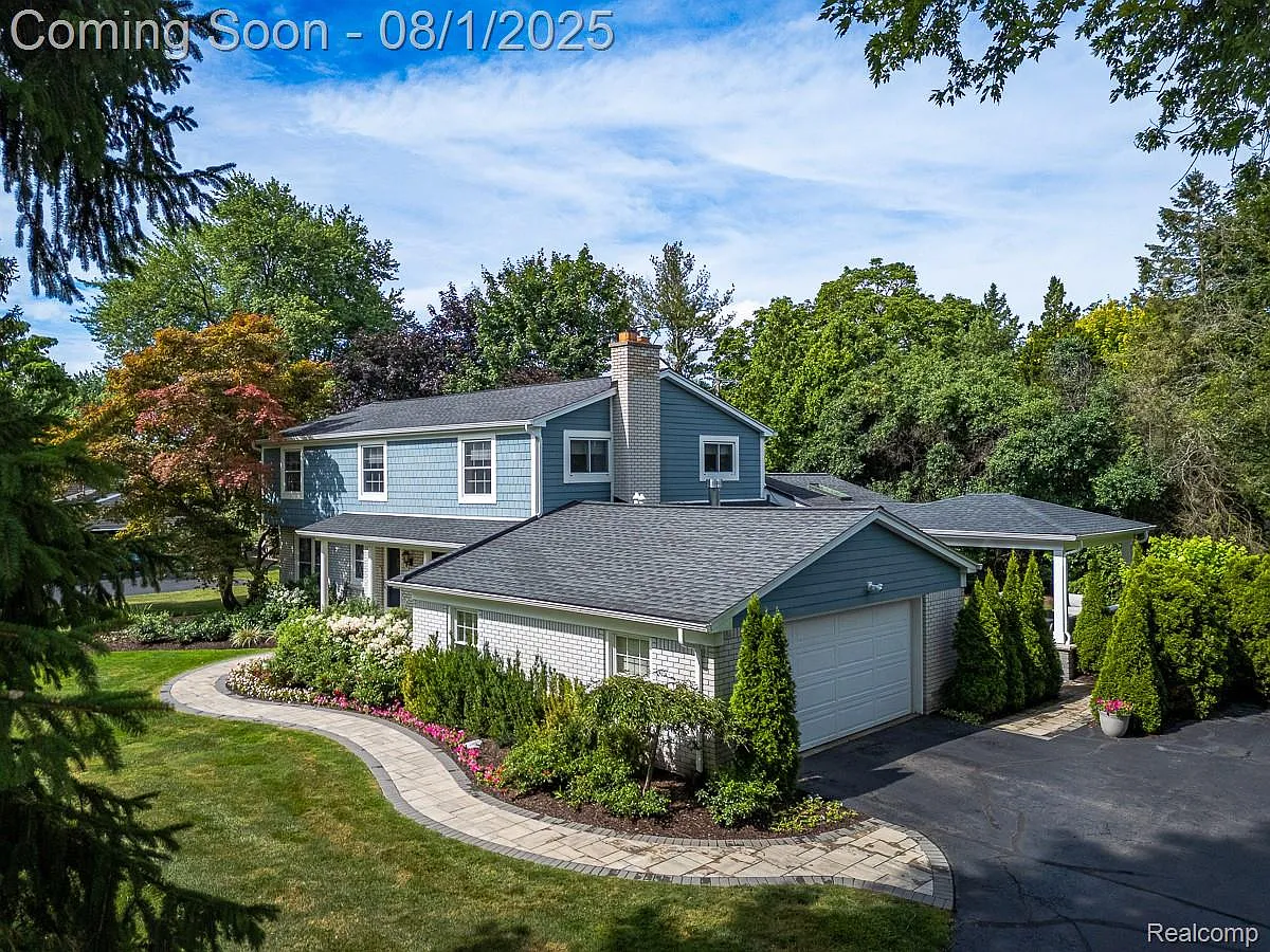 5624 Sutters Ln photo 1