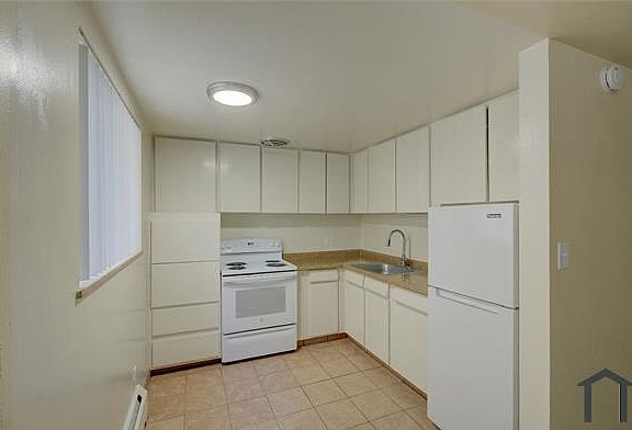 3rd image of 4720 E 8th Ave APT 4