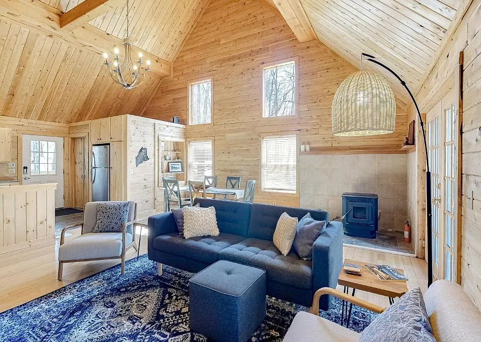 4 Menatoma Camp Rd