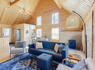 4 Menatoma Camp Rd, Readfield, ME 04355
