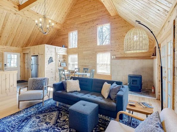 4 Menatoma Camp Rd