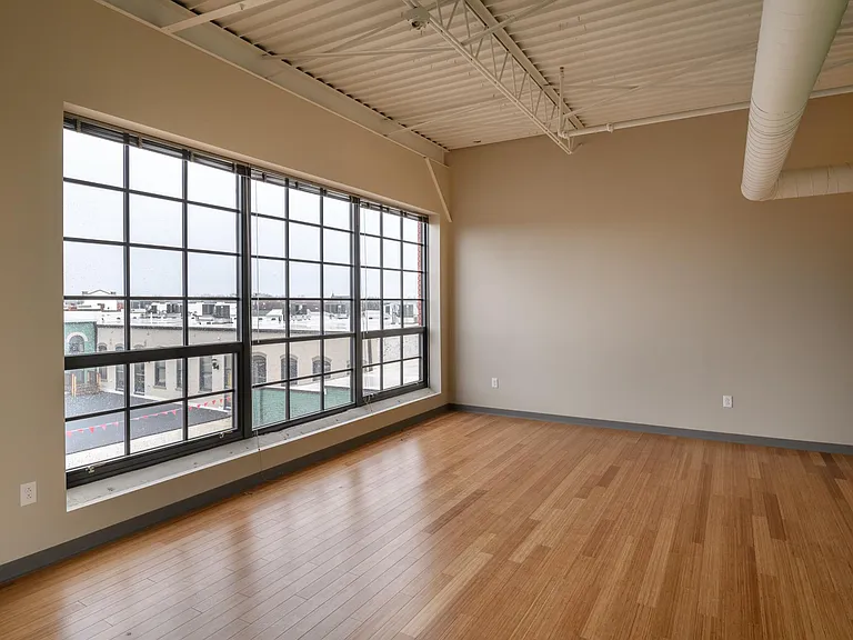 West 25th Street Lofts — Photo 9