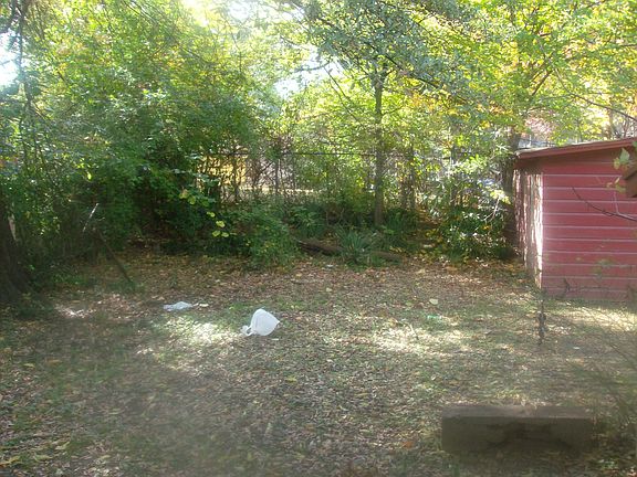 4th image of 997 N Willett St