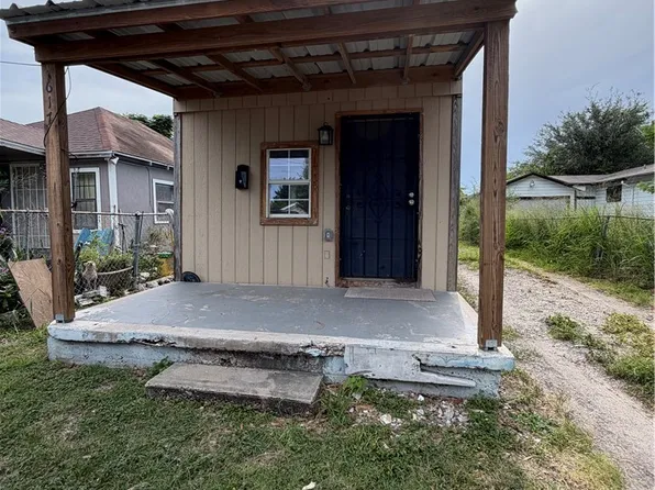 617 Elesa St, Corpus Christi, TX 78405