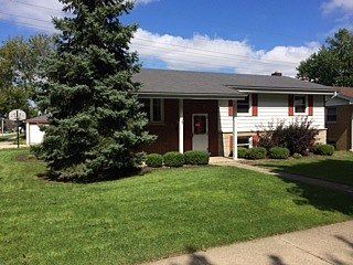 1st image of 525 Gilbert Dr
