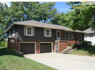 705 NW 12th St, Blue Springs, MO 64015