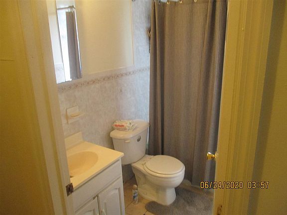 5th image of 144 Virginia Ave #2