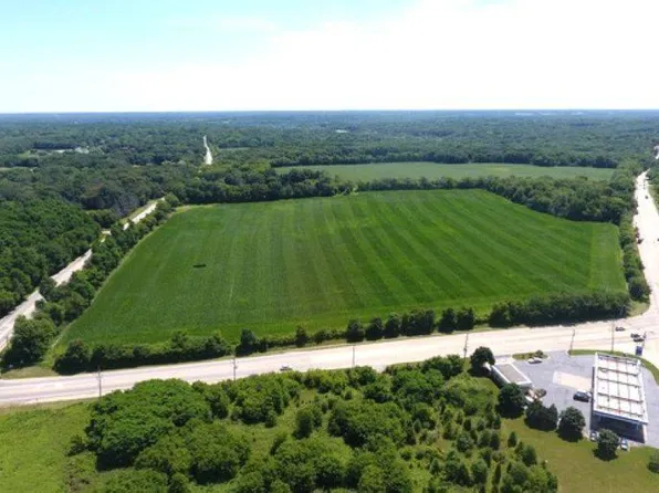 2390 Algonquin Rd, Algonquin, IL 60102