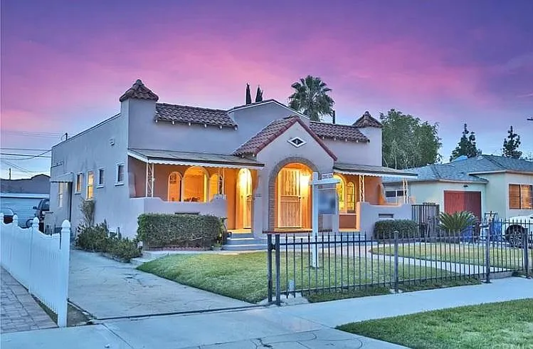 1 bed, 700 sqft, $2,695 — Photo 1