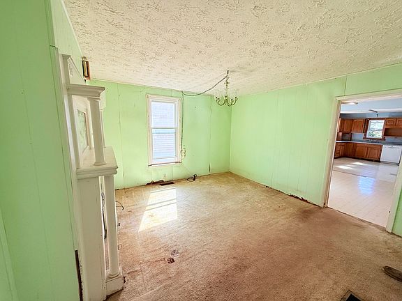 5th image of 253 Parrish Ave