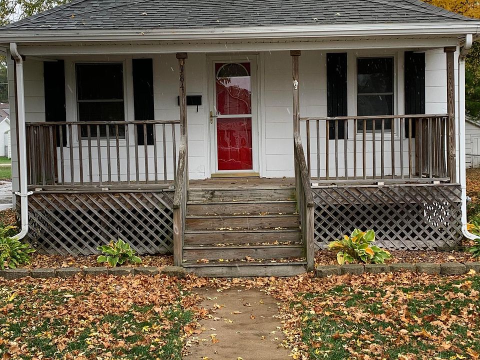 1st image of 384 N Forest Ave