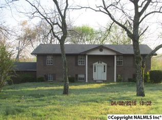 52 Dilbeck Rd W, Rainsville, AL 35986