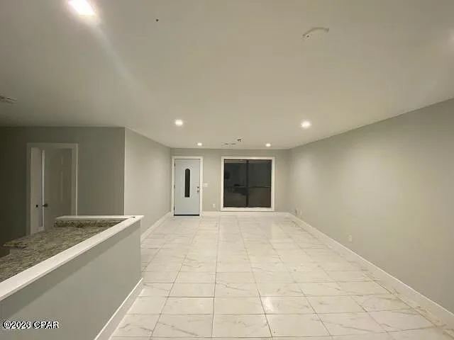 5 bed, 1810 sqft, $2,799 — Photo 3