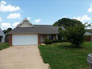 1st image of 131 Orange Dr