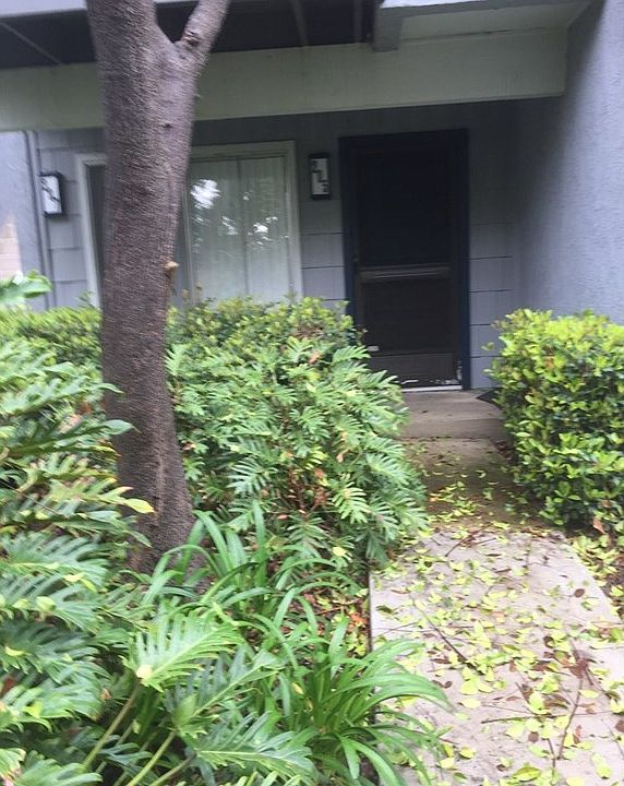 1st image of 205 Briarwood