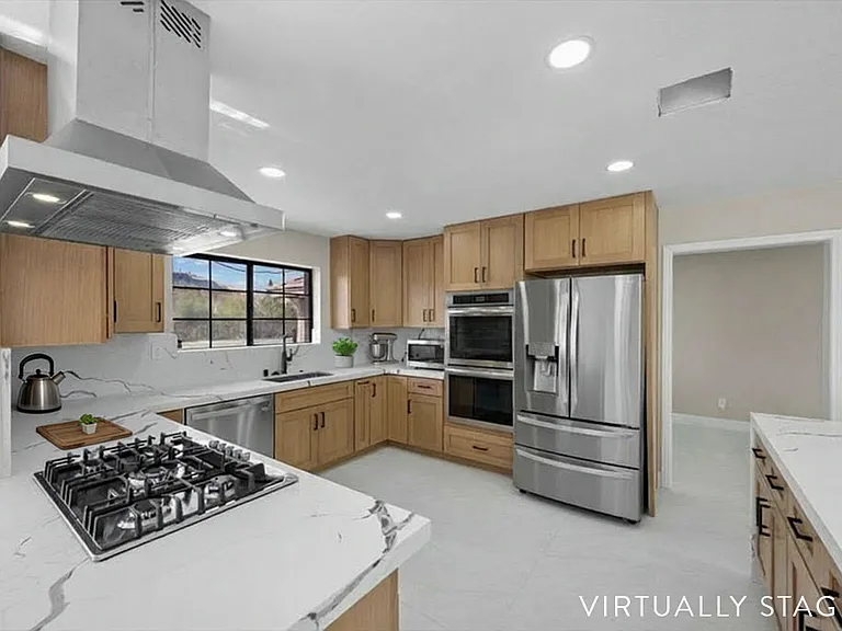 3382 Montessouri St — Photo 4