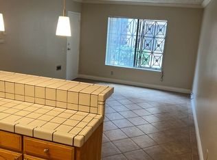 225 W 6th St APT 214, Long Beach, CA 90802