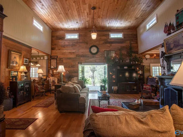11627 Fords Valley Rd, Glencoe, AL 35905