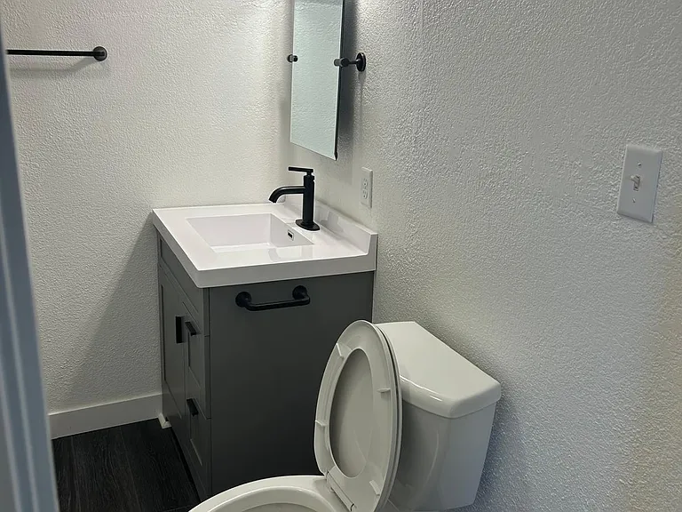 420 W Capitol Ave #1 — Photo 6