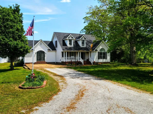 11450 McIllwain Rd, Holladay, TN 38341