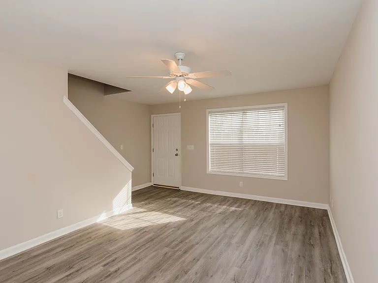 410-437 White Ingram Pkwy #410-437 — Photo 5