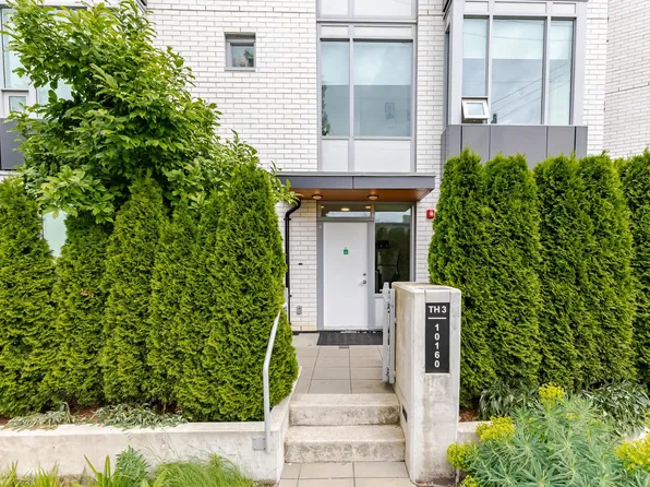 10160 133rd St #3, Surrey, BC V3T 0S4