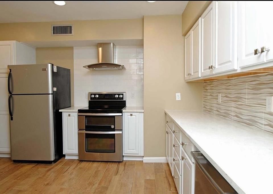 1st image of 2700 Bellefontaine St APT A31