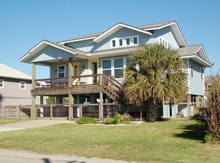 1 Jamaica Dr, Rockport, TX 78382