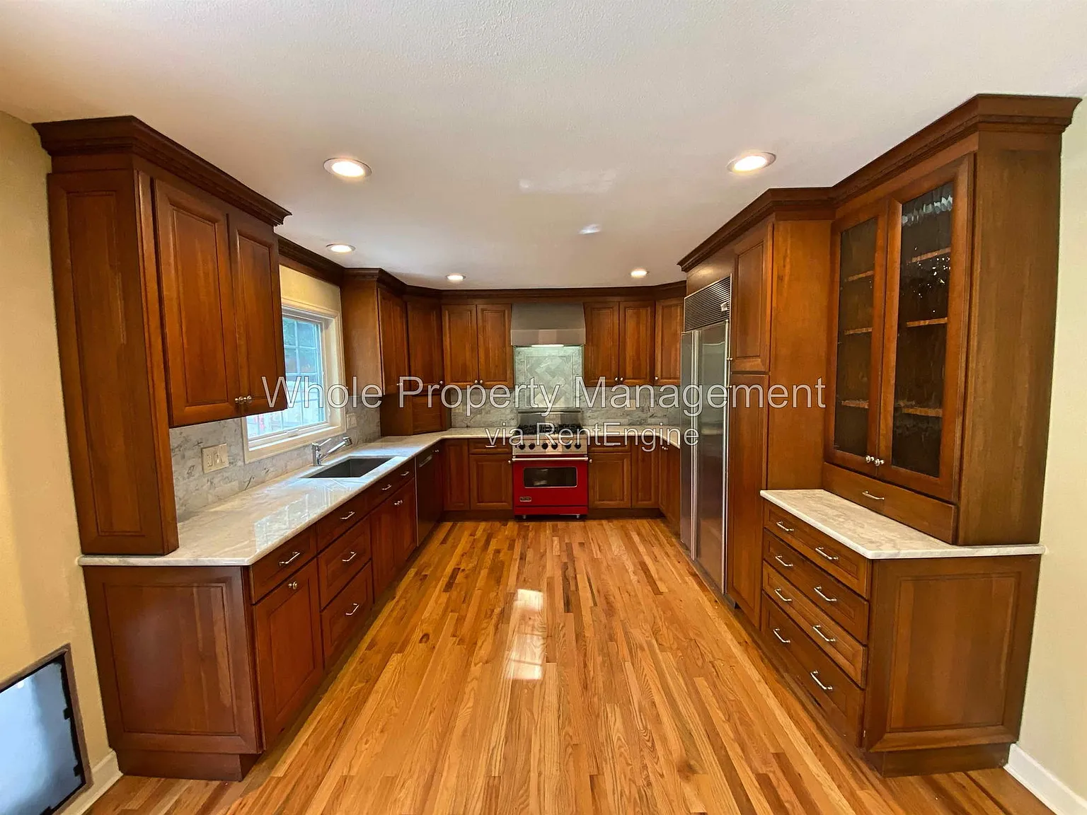 3 bed, 2.0 bath, 2323 sqft, $3,195 — Photo 3