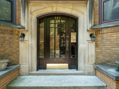547 W Brompton Ave APT 1N, Chicago, IL, 60657