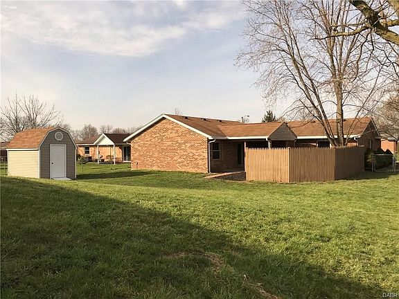 2nd image of 1052 New Mexico Dr